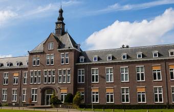 Bestuursgebouw GGzE op Landgoed De Grote Beek