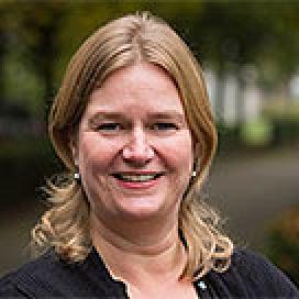 Claudia Dekkers